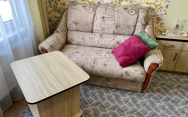 38 Popugaev Guest House