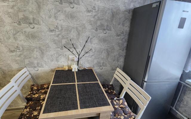 Odnokomnatnye Apartamenty Na Frunze  Flat