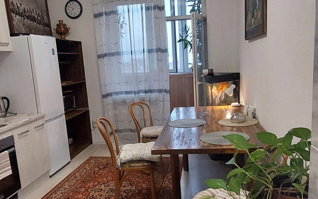 S Zolotymi Rybkami Flat