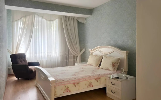 Апартаменты 2-х комнатные В Центре