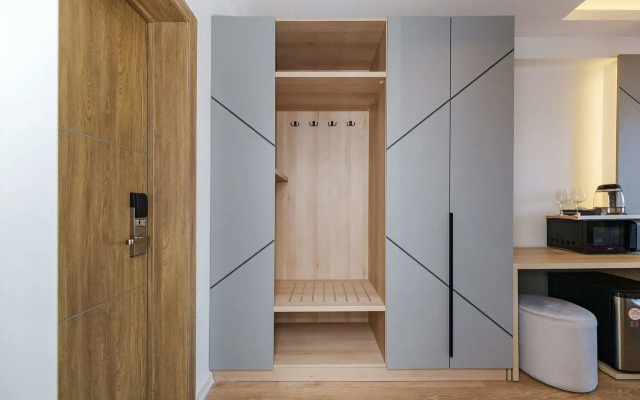 Na Ulitse 8 Marta 10 Apartments