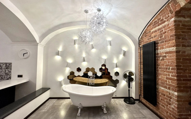 LITEINY  Royal Apartments
