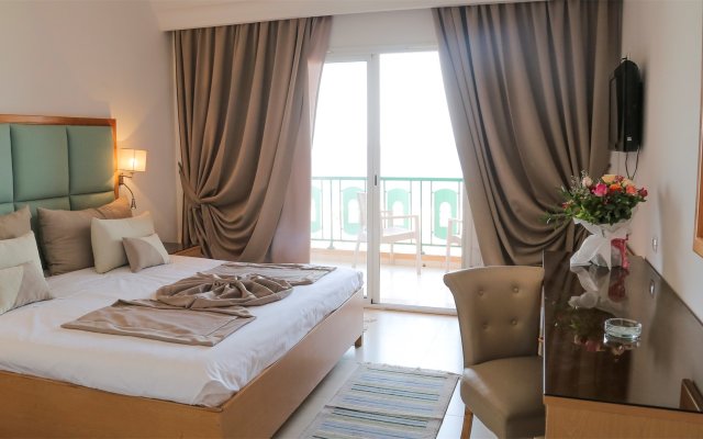 Hotel Marabout - Families and Couples Only