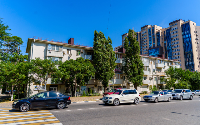 V Tsentre Novorossiyska Ot LetoApart Apartments