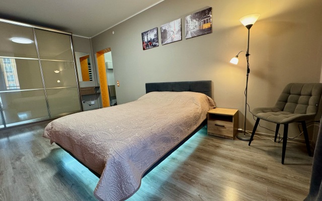 Royal Green Apartment U Korolevskikh Vorot Flat