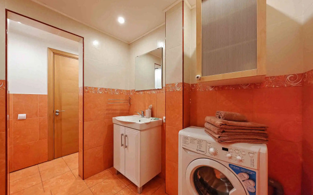 Апартаменты Невский 18 Николь и Мишель 1