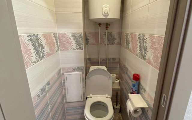 Uyutnaya 2 Komnatnaya na Ulitse Litke Flat