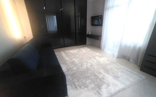 Квартира Красивая на Набережной Героя России Кислова