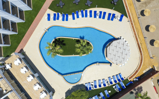 Mimoza Beach Hotel