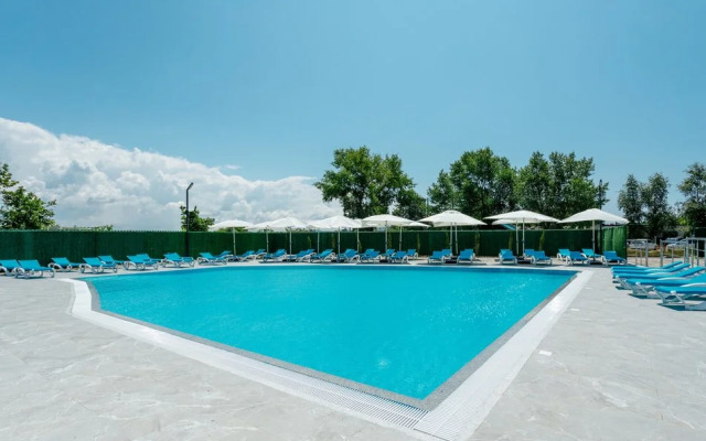 Отель Солнце и море