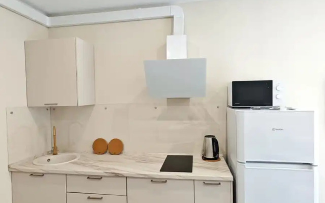 Studiya v Zhk Letniy s vidom na les Apartments