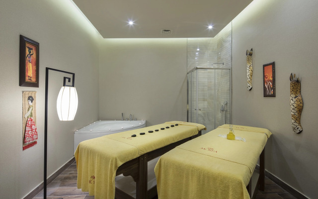 Курортный отель Aydinbey Queen's Palace & Spa - Ultra All Inclusive