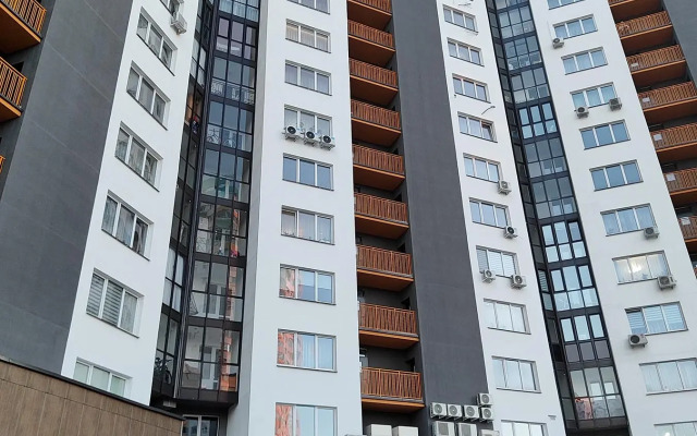 Chetyrekhkomnatnaya Flat