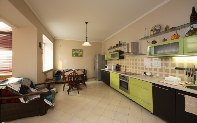 Квартира 3 комнатная квартира улица Холодильная 85/1