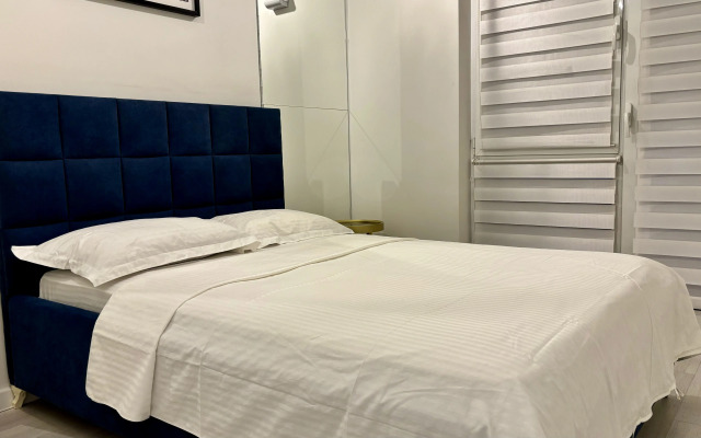 Royal Heights Apartments