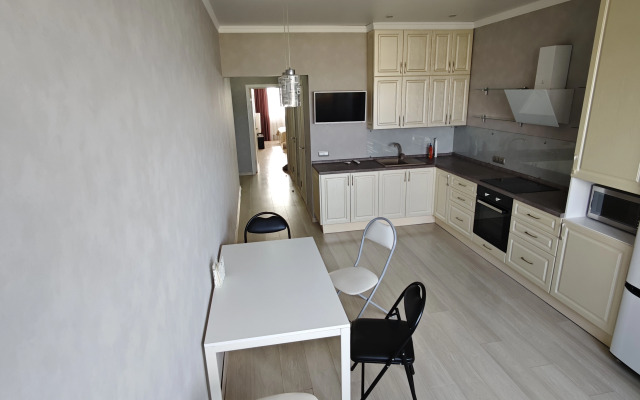 Uyutnaya, Svetlaya Flat