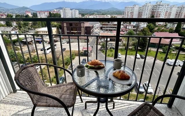 Stilnaya Yevrodvushka S Vidom Na Gory Flat