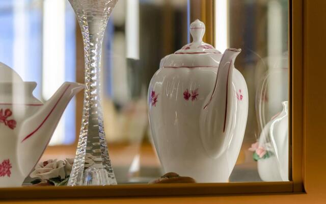 The Emerald House Lisbon, Curio Collection By Hilton