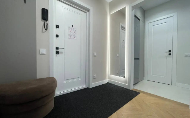 2-komnatnye HomeApart Surganova, 80 Apartments