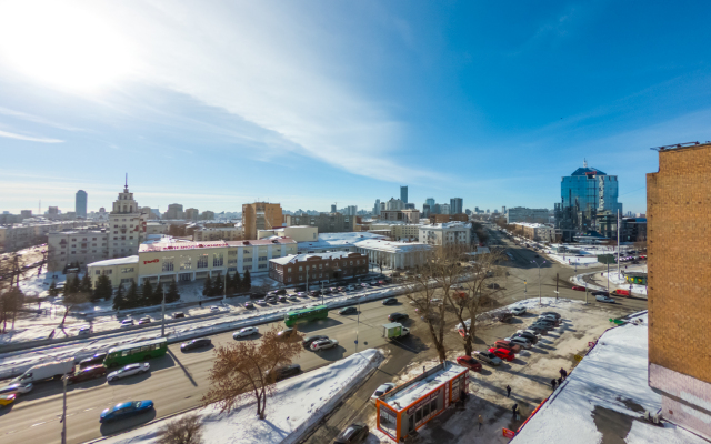 S Balkonom Na Chelyuskintsev 21 Apartments