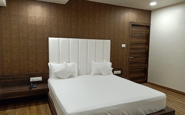 Pari Hotel