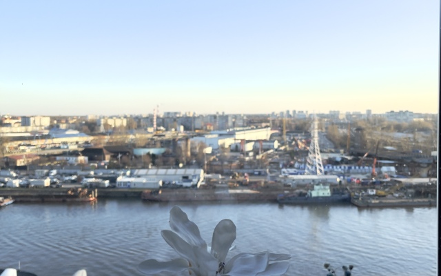 U Muzeya Mirovogo Okeana Abramov Apartments