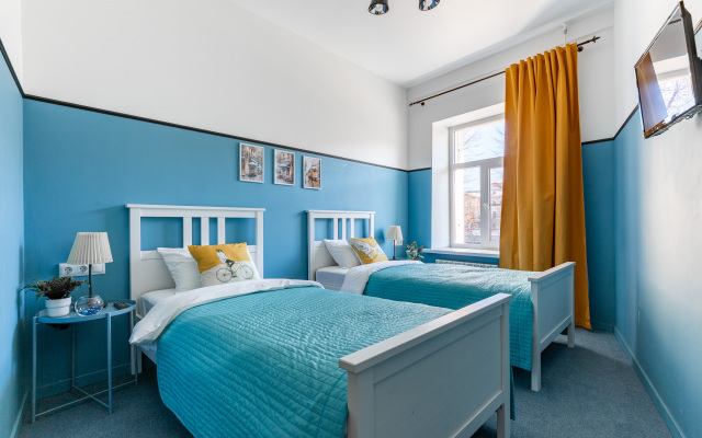 Гостевой дом Chevron Inn