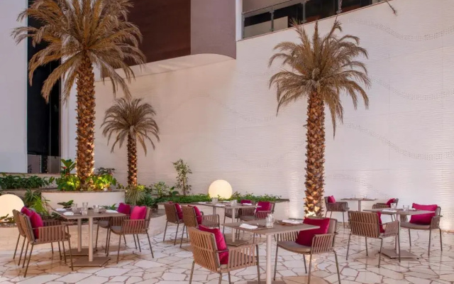 Crowne Plaza Doha - The Business Park by IHG