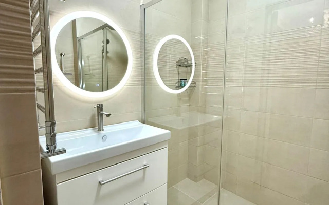 Квартира Новая однокомнатная ЖК Кристал