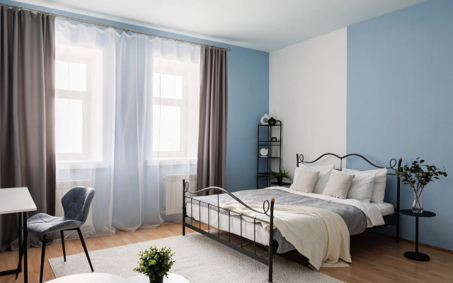 3-komn S Proyektorom Sunvilles Flat