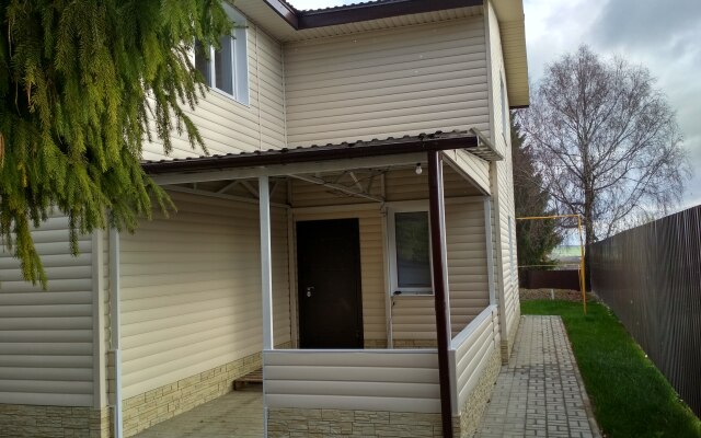 Bolhov Guest house