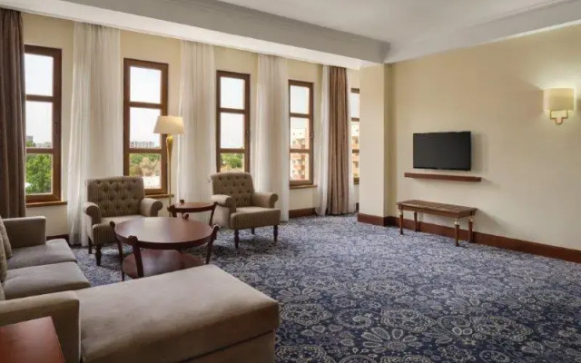 Hotel Ramada by Wyndham Almaty