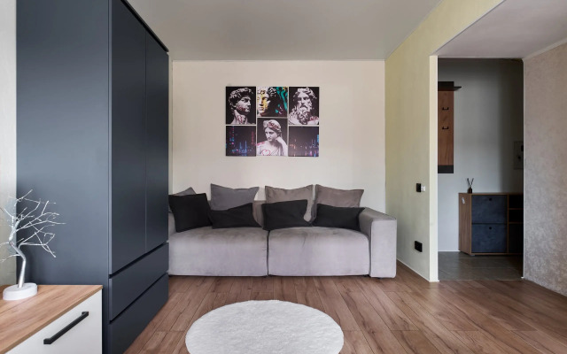 Uyutnaya Naprotiv Tsentralnogo Parka Flat