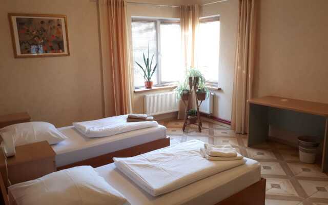 Апартаменты Квартирка на Донской Калининград (район Амалиенау)