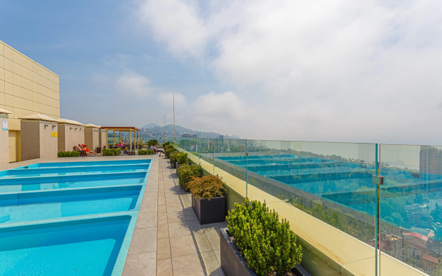 Metropol s vidom na more 1 Apartments