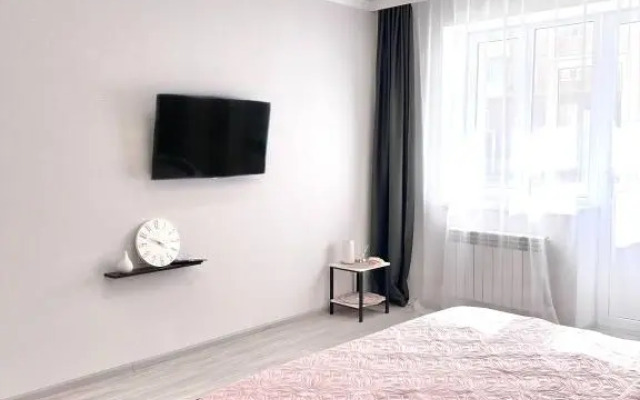 Stilnaya Rozovy Flamingo 1 etazh Flat