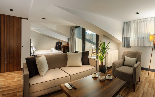 la mia suites Hotel