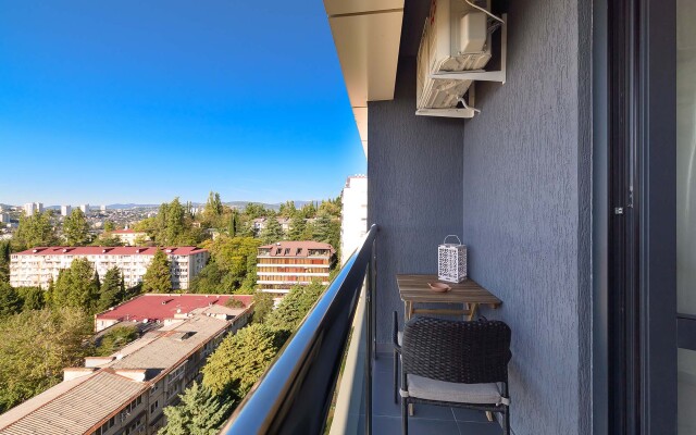 V tsentre Sochi dlya 3 gostey ZHK Sokol S Vidom Na More Apartment