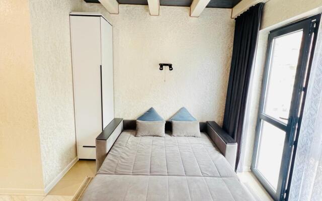 3 Komnatnye Apartamenty S Basseynom Apartments