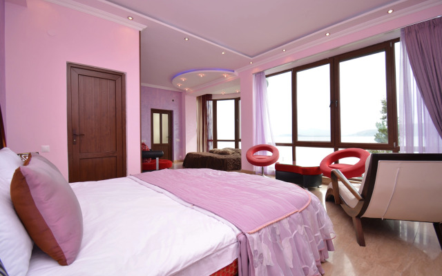 Blue Panorama Sevan Hotel
