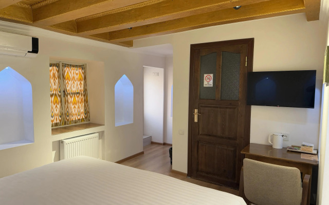Usman Heritage Mini-hotel