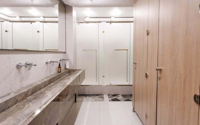 Luxx Aparts Hostel