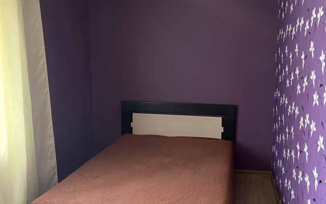 Dvukhkomnatnaya. Kommunisticheskiy 85a Flat