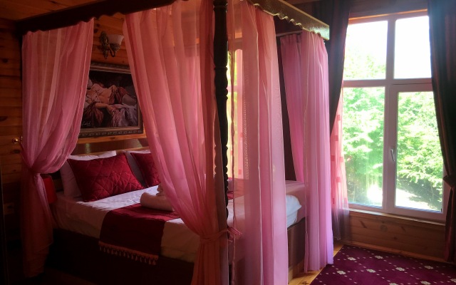 Kungut Hotel & Resort