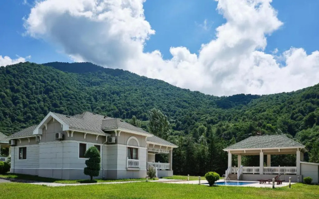Qafqaz Riverside Hotel