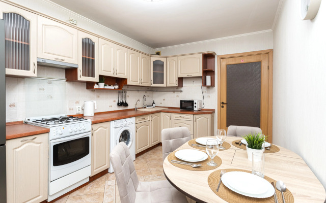 Prostornaya Kvartira Dlya Semyi Flat