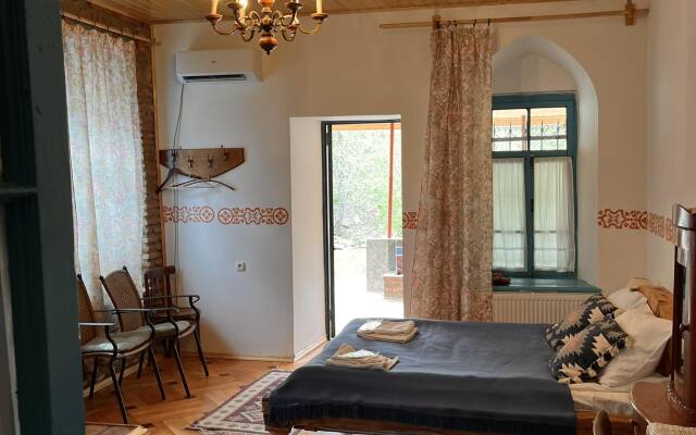 Dabakhnebi Apartments