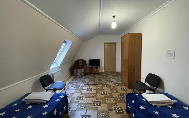 Adamas Hotel