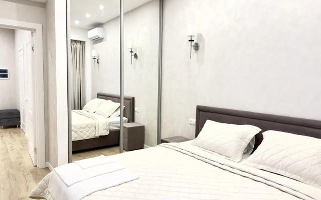 Na Pervomayskoy Ulitse 1 Apartments