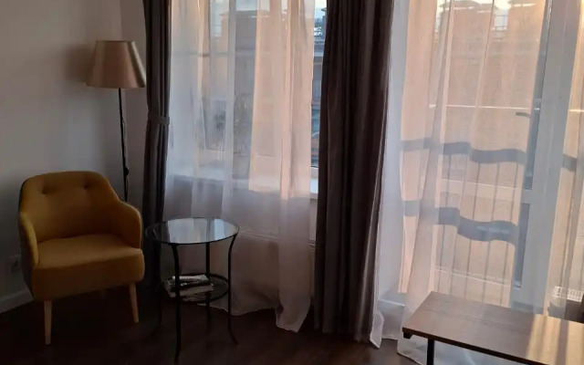 Studiya Na Beregu Zaliva Flat